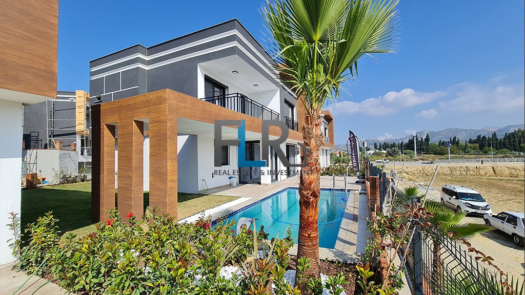 Ultra Luxury Villa with 5 Bedroom and Private Pool for Sale in Kusadasi 